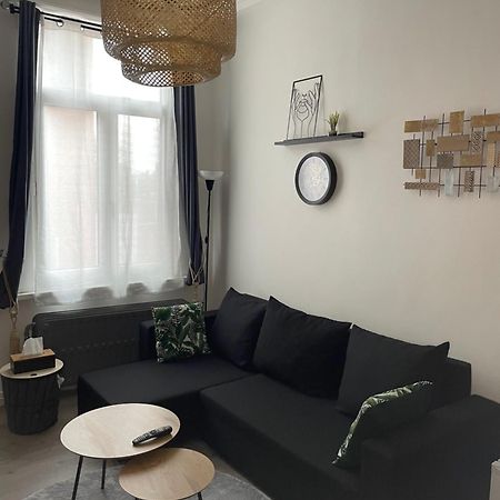 Chez Auguy Et Deborah Hotel Antwerpen Bagian luar foto